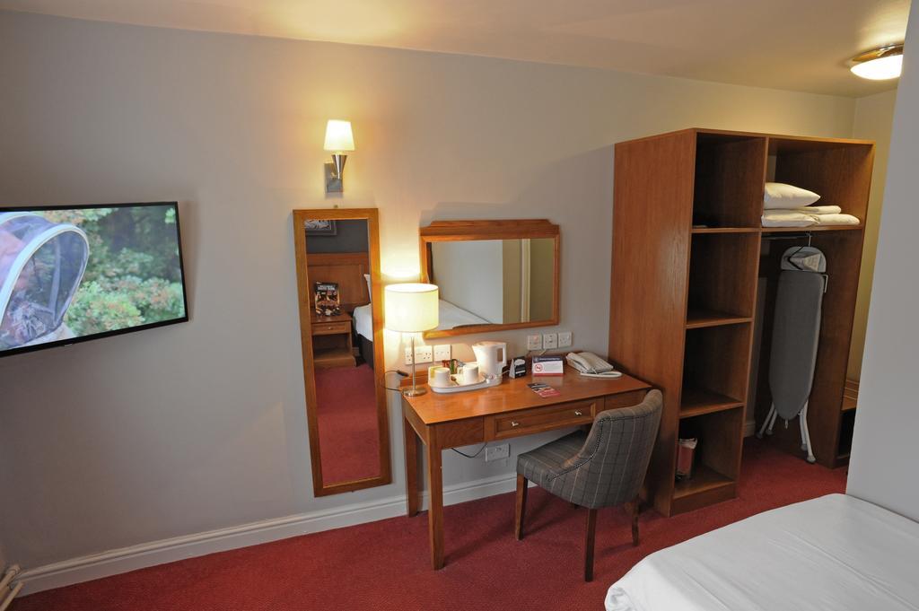 Brentwood Inn By Greene King Inns Rotherham Room photo