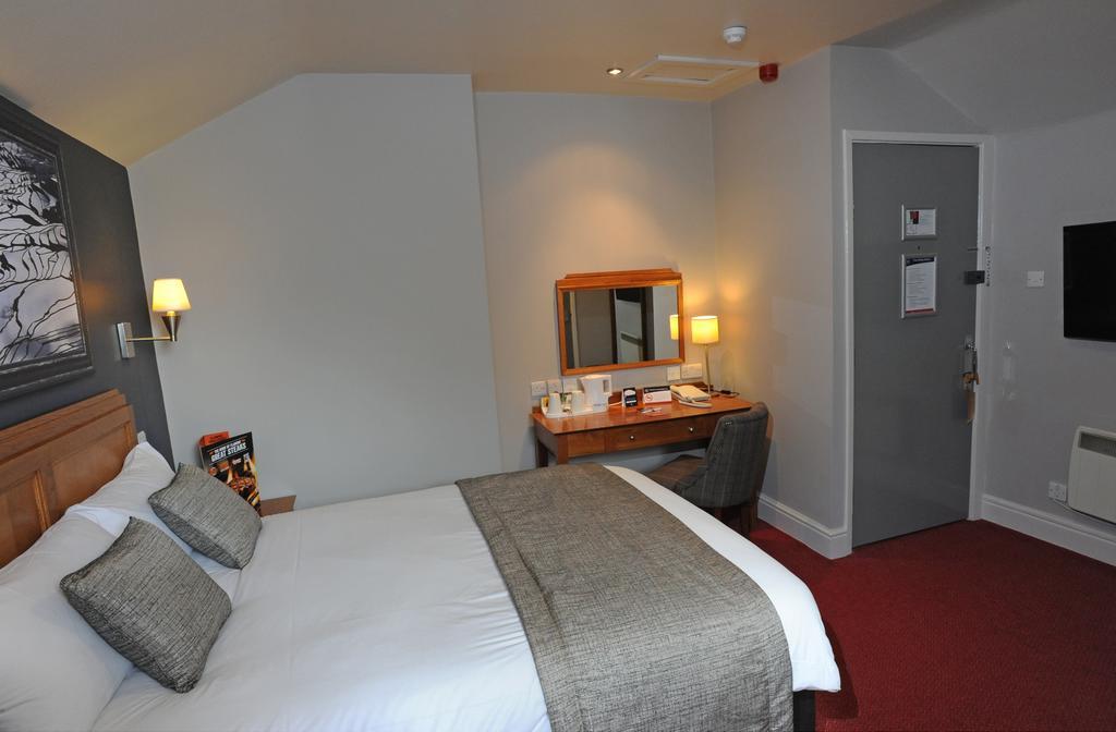 Brentwood Inn By Greene King Inns Rotherham Room photo