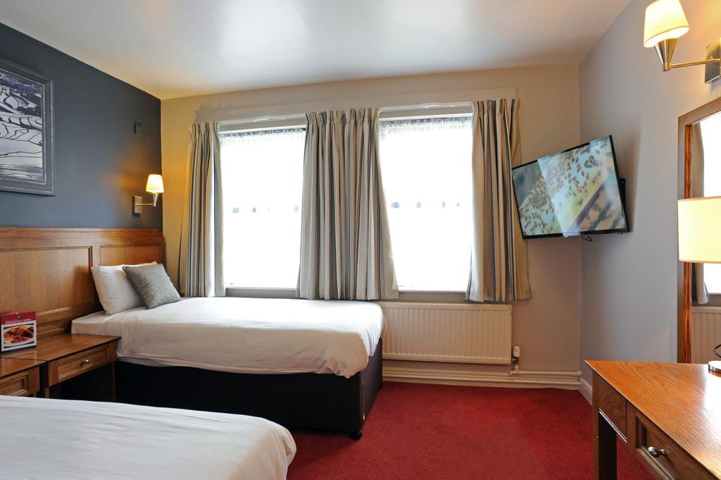 Brentwood Inn By Greene King Inns Rotherham Room photo