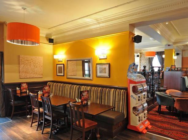 Brentwood Inn By Greene King Inns Rotherham Exterior photo